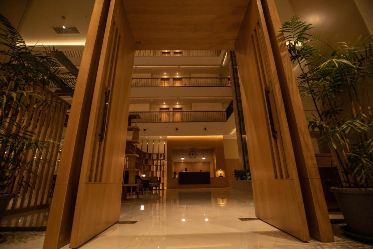 The Vern At Blvd 纳西克 外观 照片